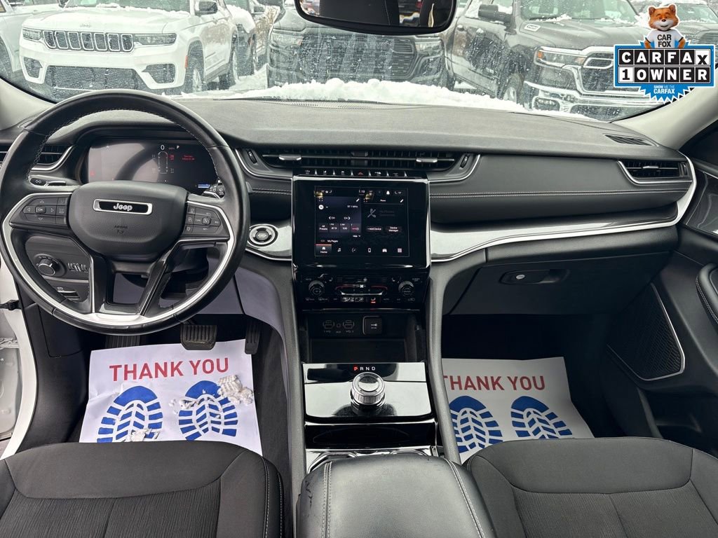 Certified 2022 Jeep Grand Cherokee Laredo w/ Luxury Tech Group I image 13