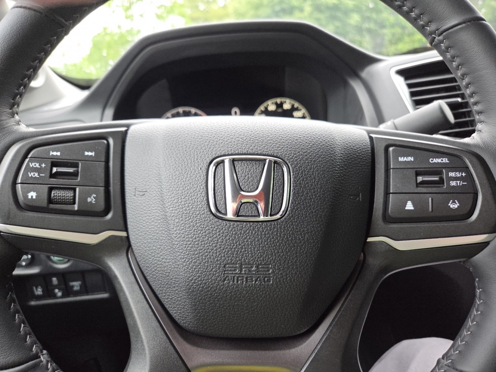 Certified 2025 Honda Ridgeline Sport image 32