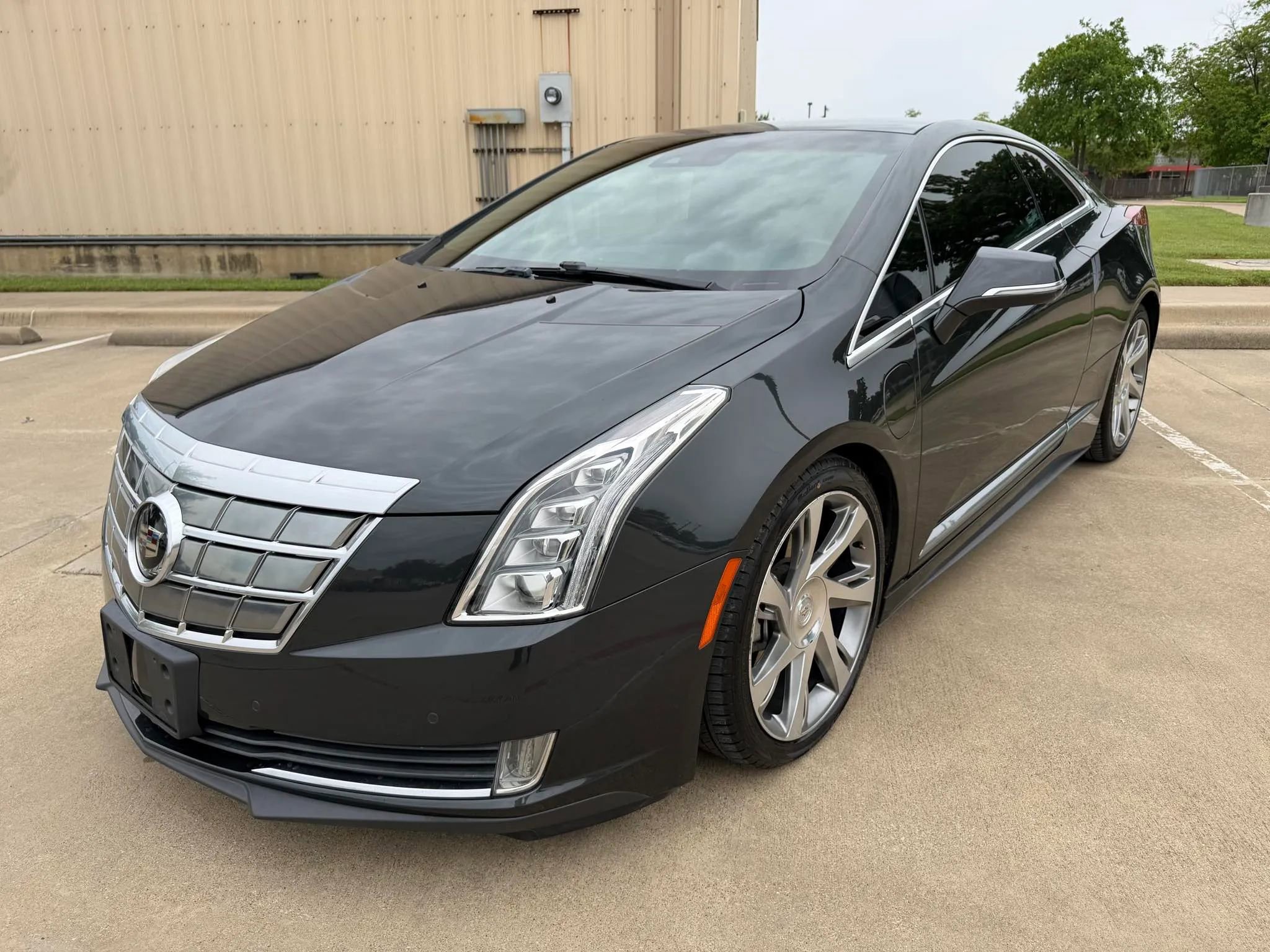 Used 2014 Cadillac ELR w/ Luxury Package FWD image 2