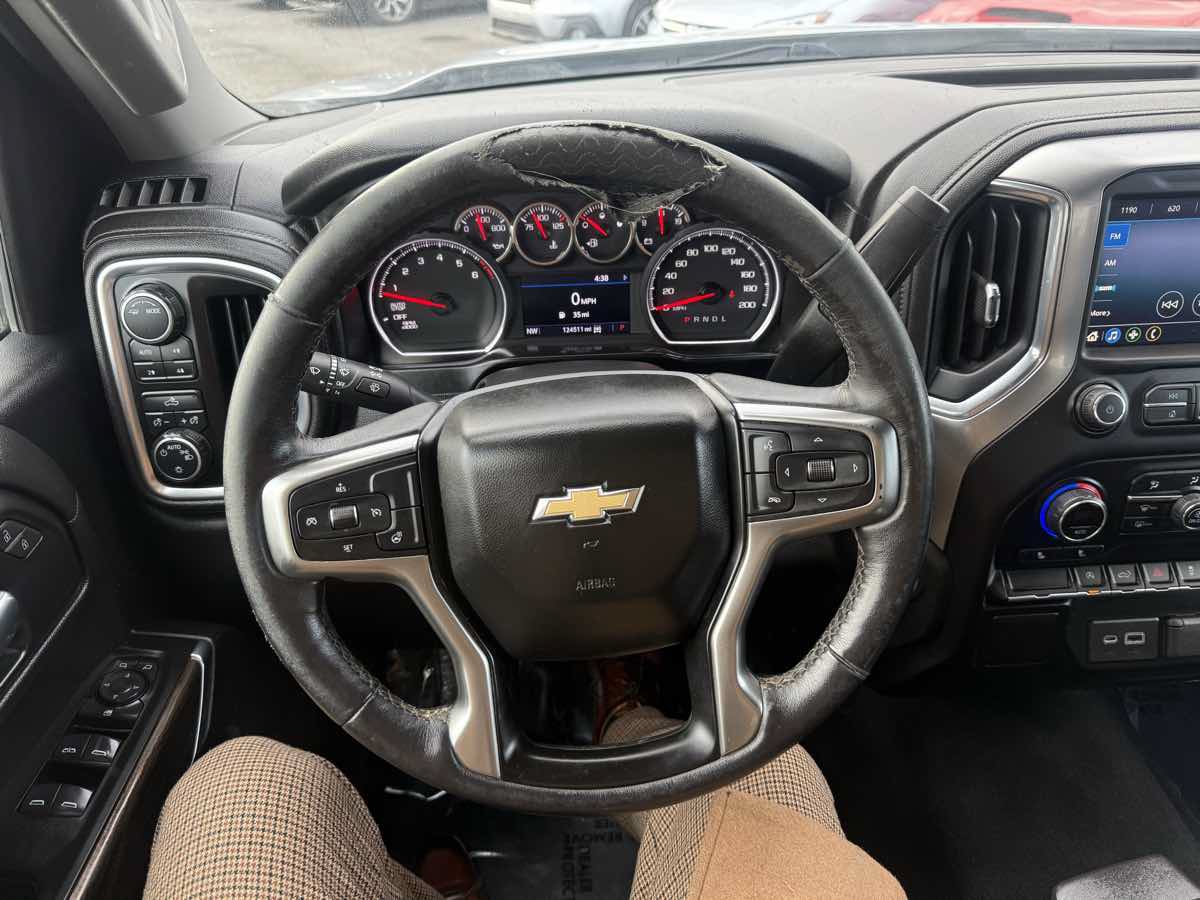 Used 2021 Chevrolet Silverado 1500 LT w/ Z71 Off-Road Package AWD/4WD image 8