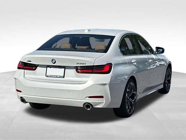 New 2026 BMW 330i xDrive Sedan w/ Premium Package AWD/4WD image 4