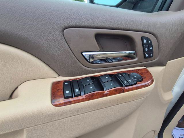 Used 2013 Chevrolet Silverado 1500 LTZ w/ LTZ White Diamond Edition image 16