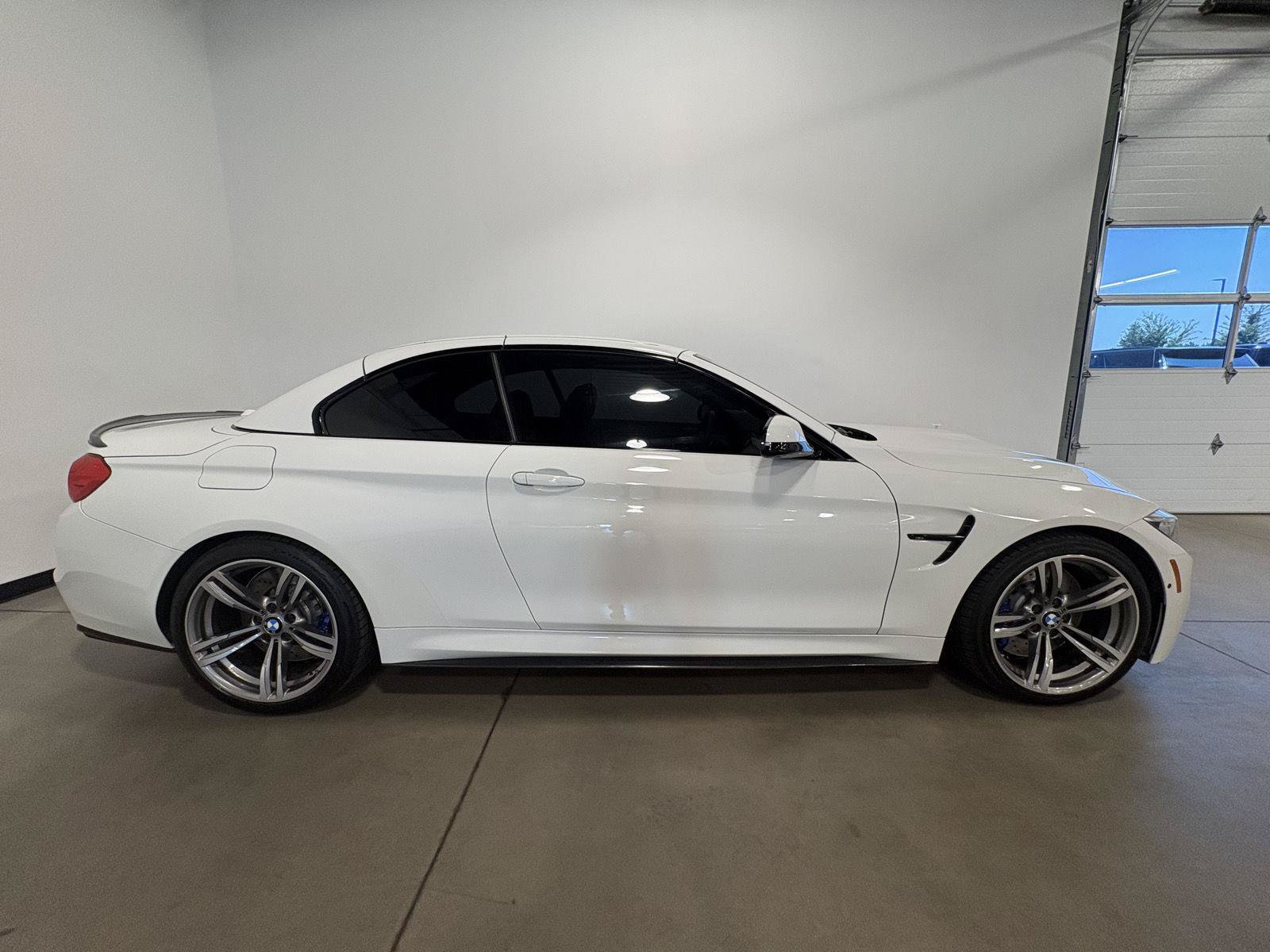 Used 2017 BMW M4 Convertible RWD image 2