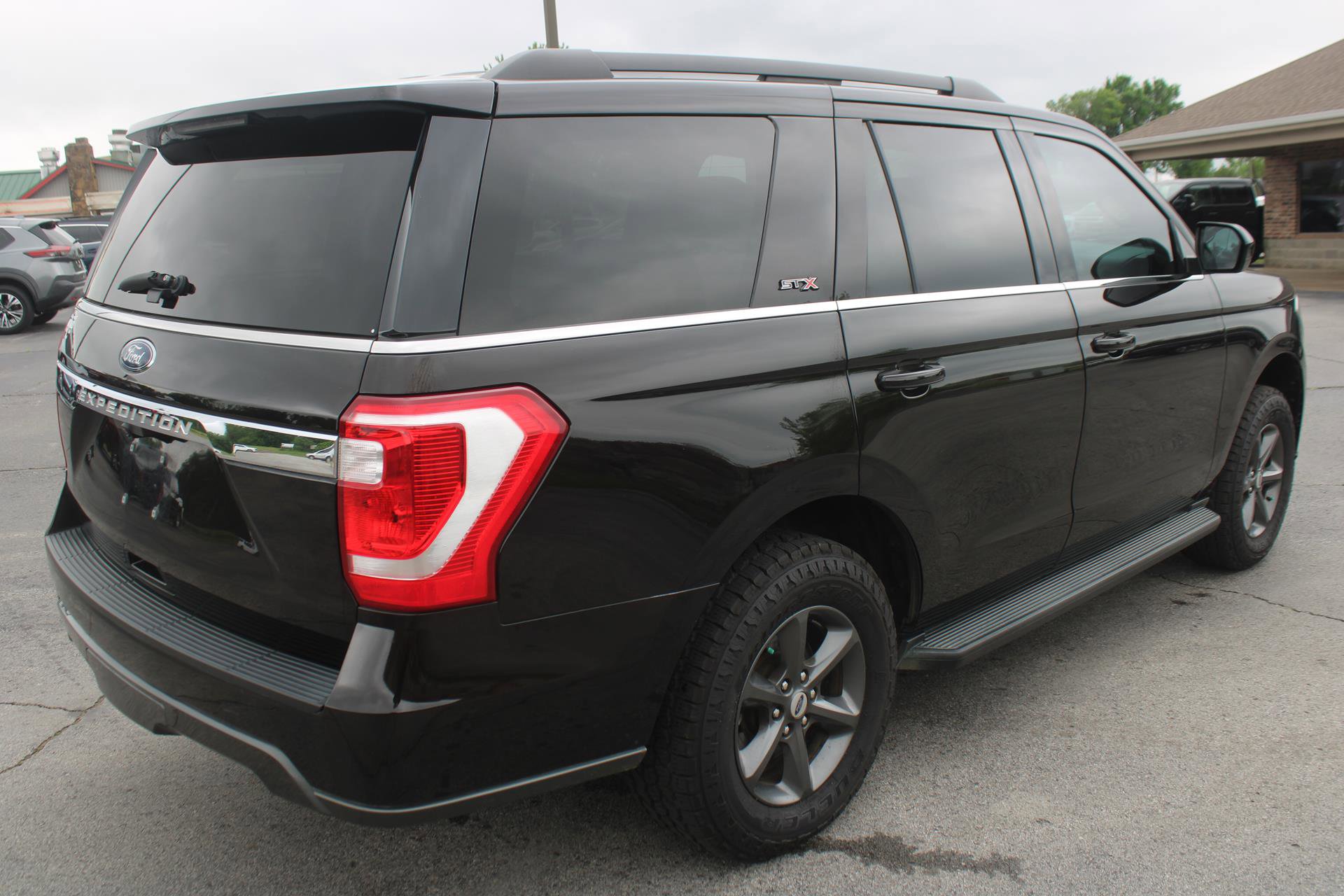 Used 2021 Ford Expedition XL AWD/4WD image 9