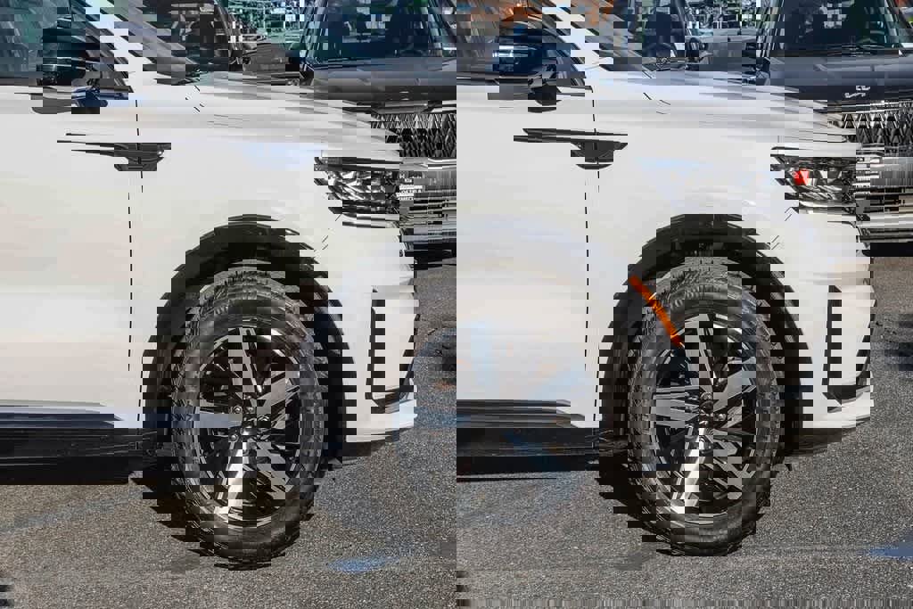 Certified 2023 Kia Sorento S image 9