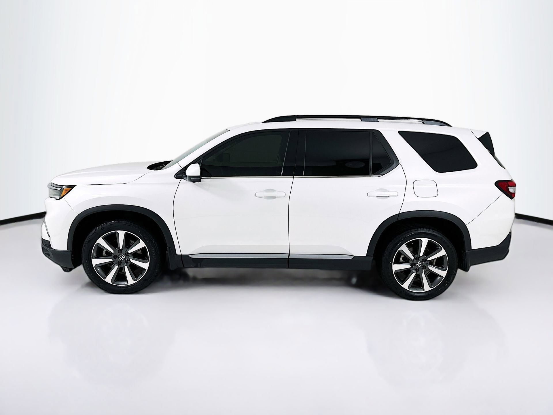 Used 2024 Honda Pilot Elite image 5