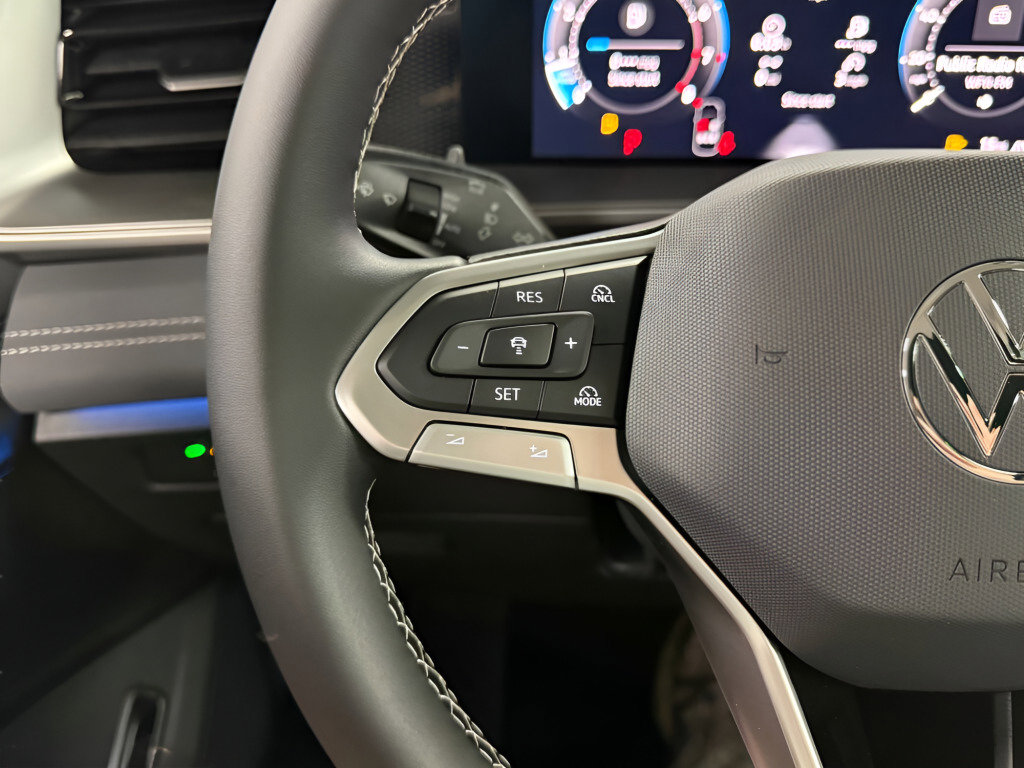 New 2026 Volkswagen Tiguan SE AWD/4WD image 12