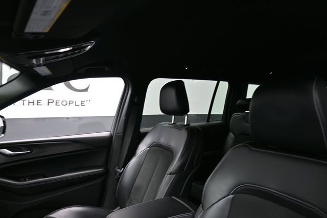 Used 2023 Jeep Grand Cherokee L Laredo AWD/4WD image 17