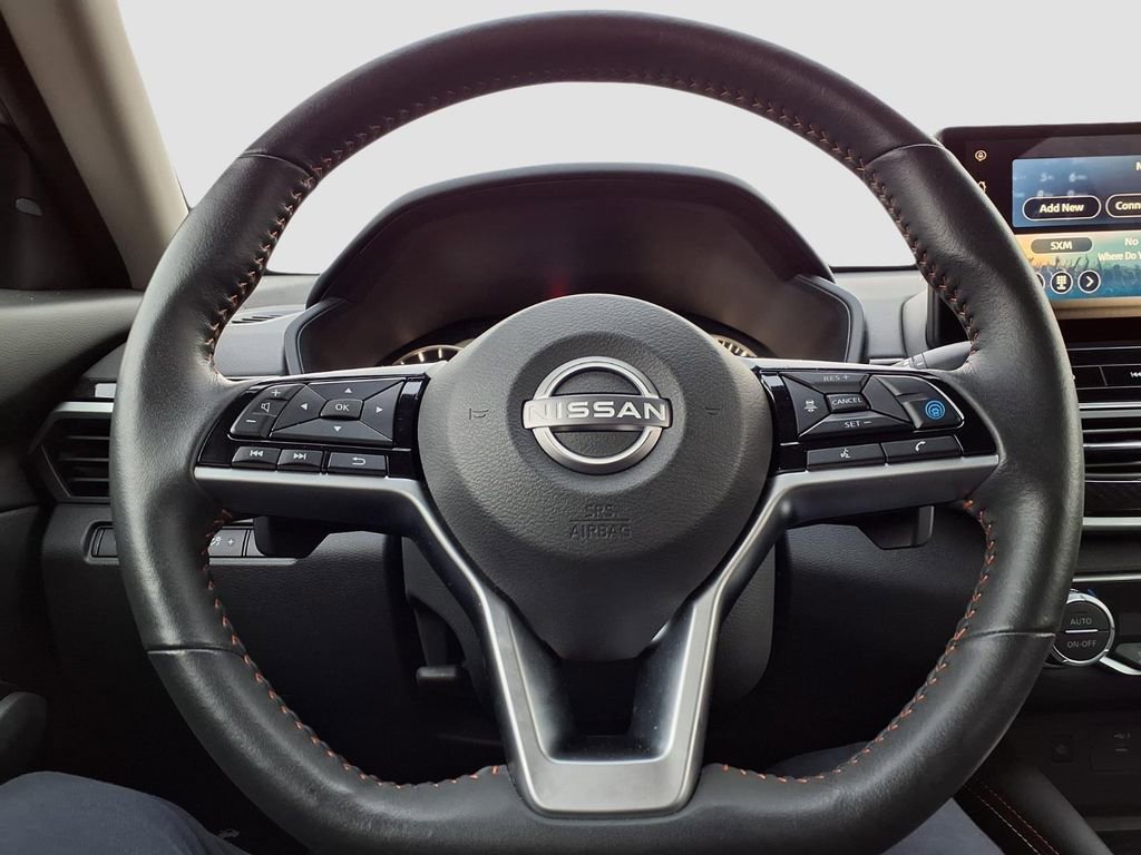 Used 2024 Nissan Altima 2.0 SR FWD image 26