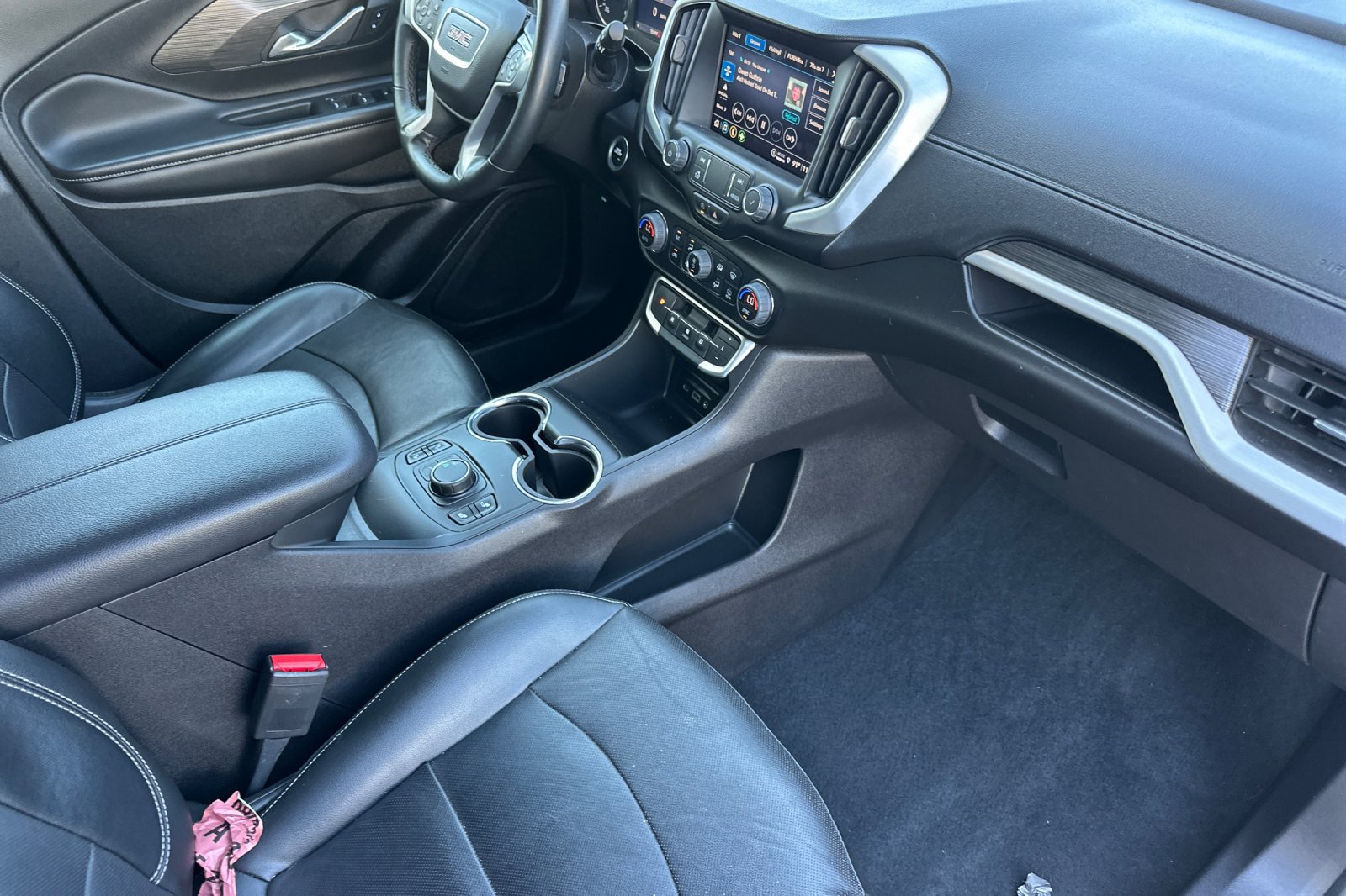 Used 2024 GMC Terrain SLT FWD image 19