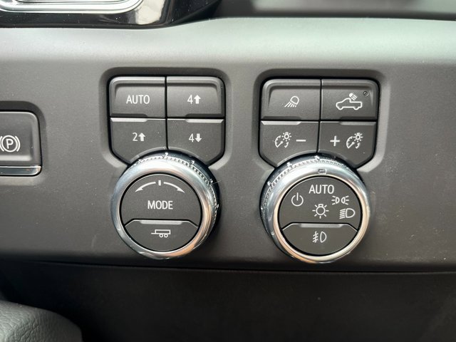 New 2026 GMC Sierra 3500 Denali w/ Denali Reserve Package image 19