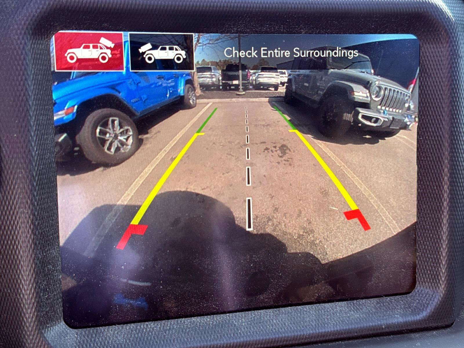 Used 2023 Jeep Wrangler Unlimited Sahara w/ Cold Weather Group AWD/4WD image 19