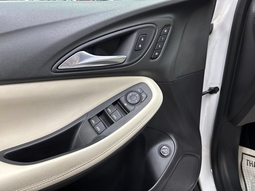 Used 2021 Buick Encore GX Essence FWD image 20
