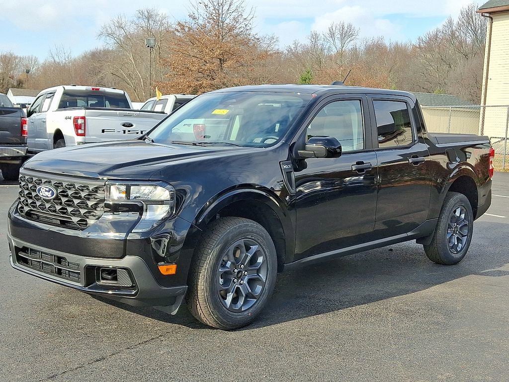 New 2025 Ford Maverick XLT w/ XLT Luxury Package AWD/4WD image 2