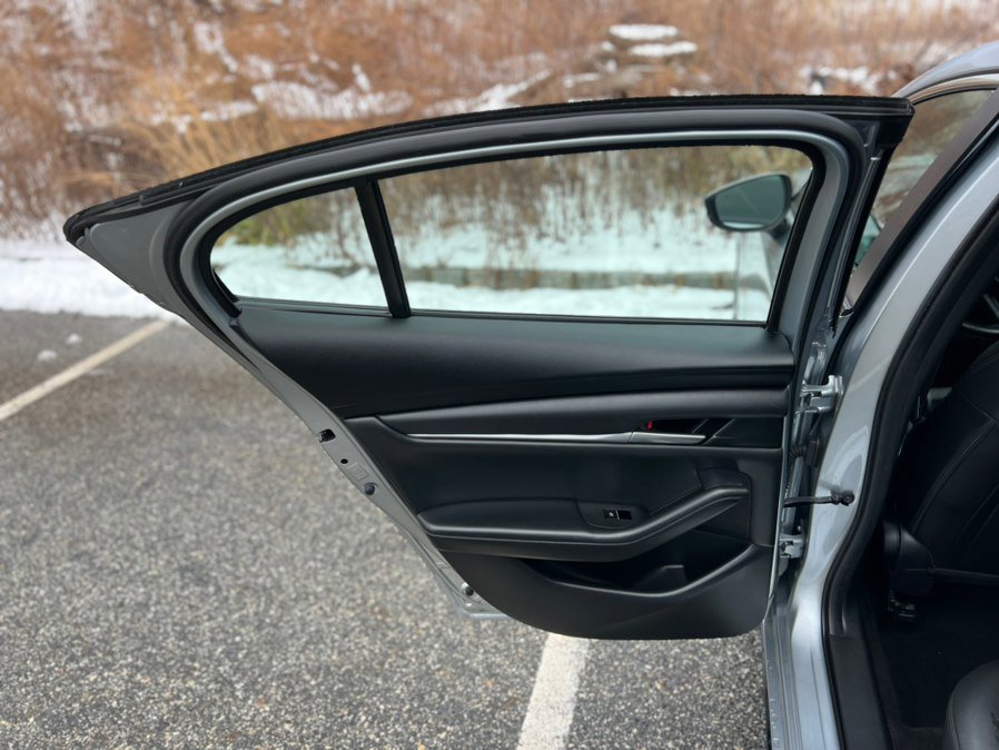 Used 2020 MAZDA MAZDA3 Sedan w/ Select Package image 31