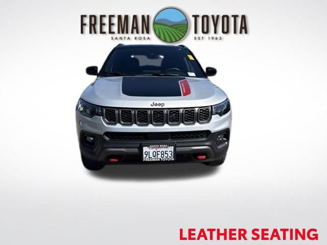 Used 2024 Jeep Compass Trailhawk AWD/4WD image 3