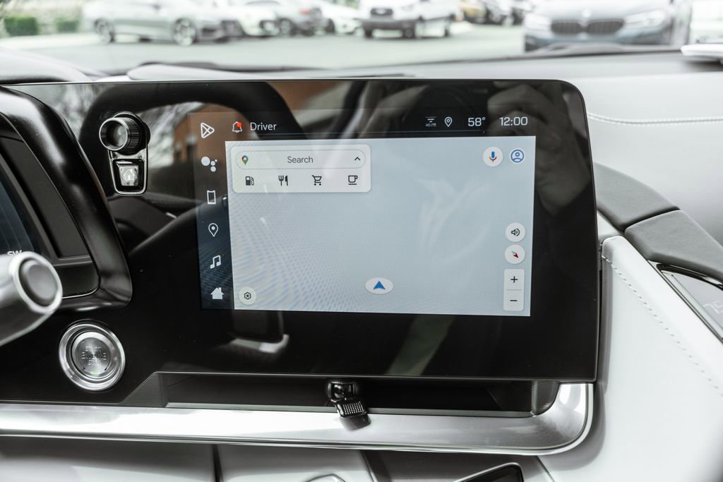 Used 2024 Chevrolet Corvette Stingray Premium Cpe w/ Battery Protection Package image 20