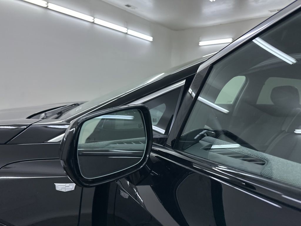New 2026 Cadillac Optiq Luxury 1 image 15