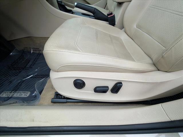 Used 2015 Volkswagen Passat 1.8T Wolfsburg Edition image 18