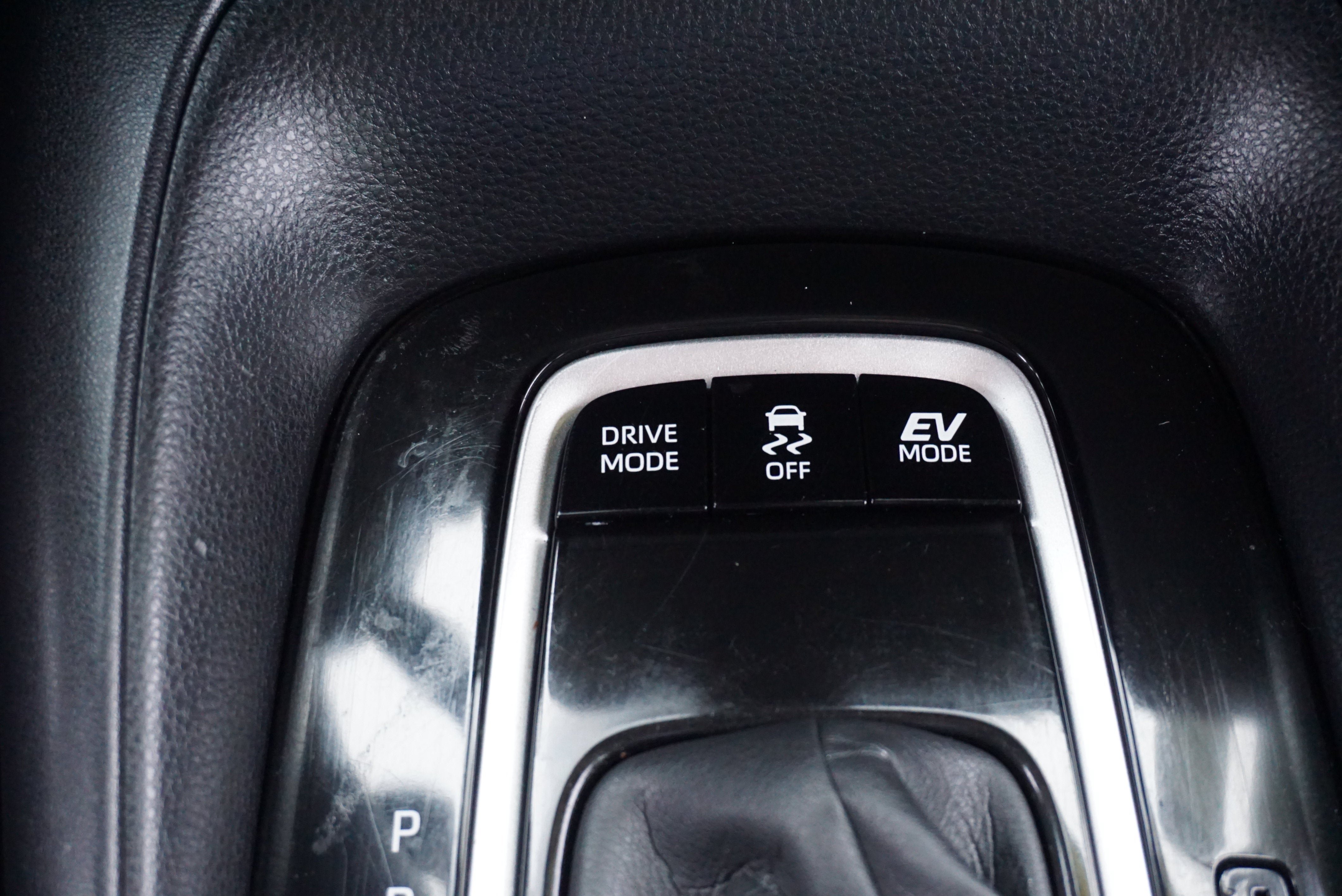 Used 2022 Toyota Corolla LE FWD image 12