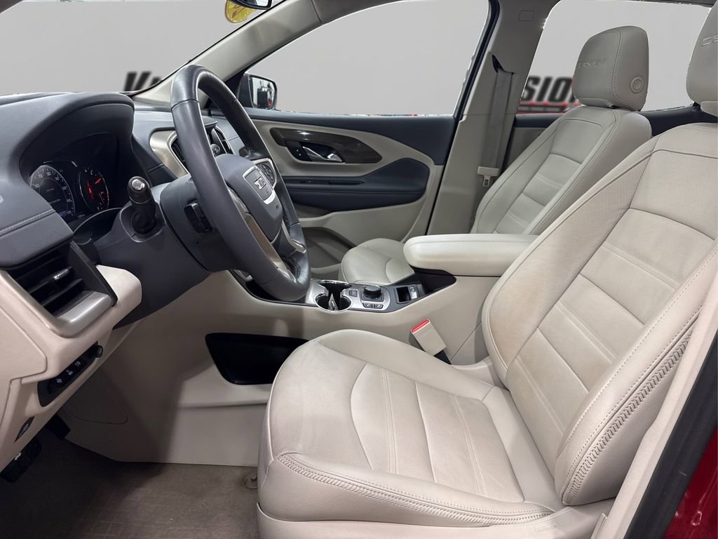 Used 2023 GMC Terrain Denali image 9