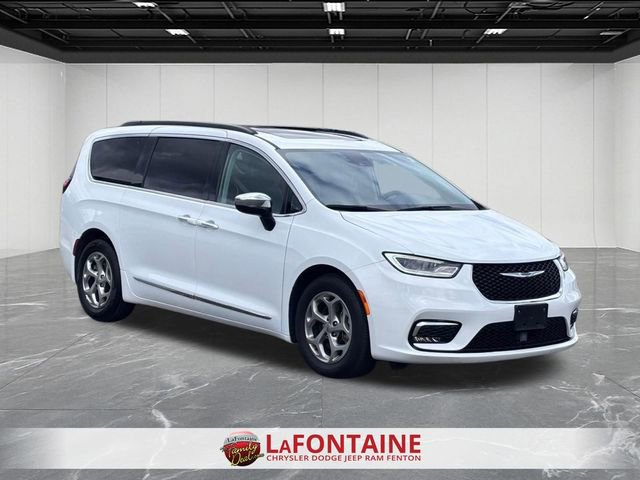 Used 2023 Chrysler Pacifica Limited FWD image 7