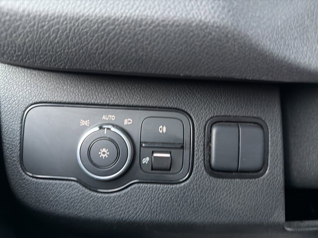 Used 2019 Mercedes-Benz Sprinter 2500 image 17