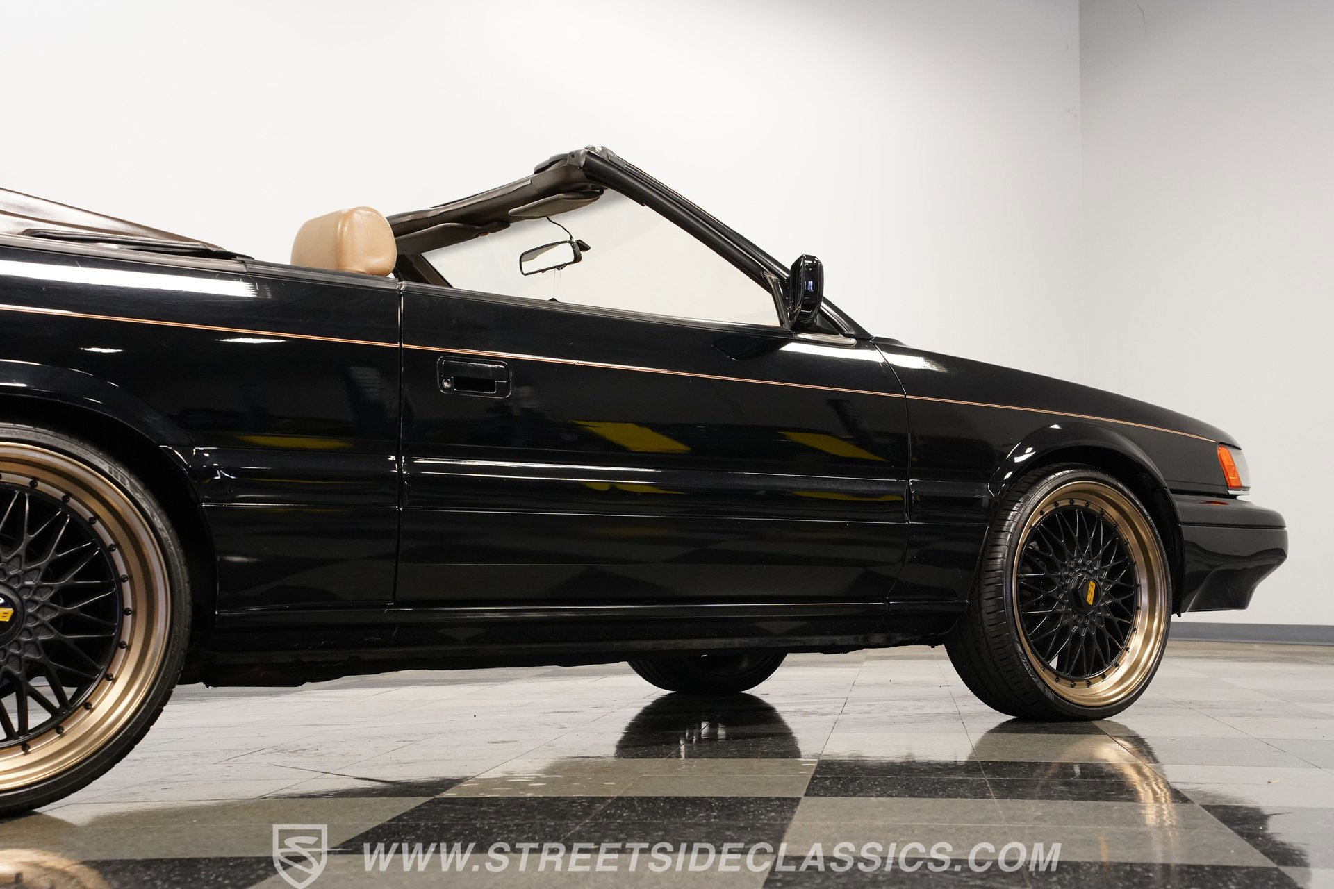 Used 1991 INFINITI M30 Convertible image 28