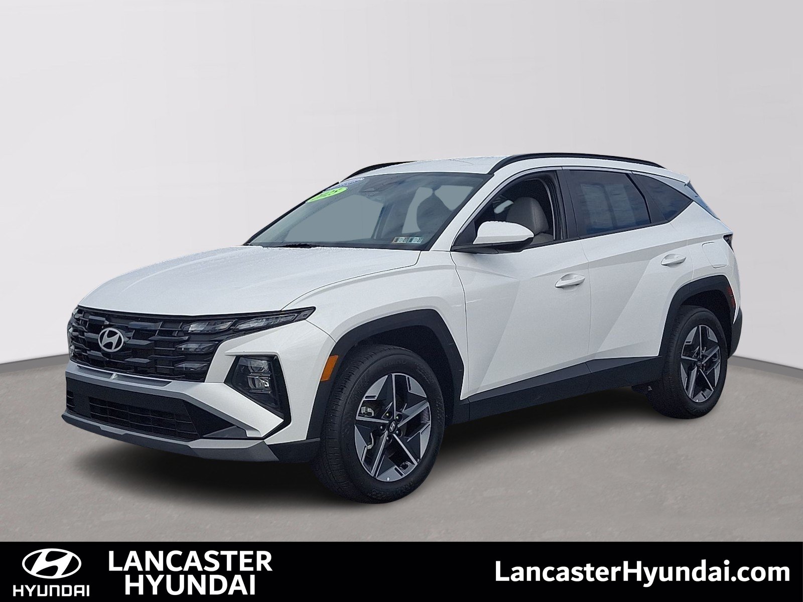 Certified 2025 Hyundai Tucson SEL AWD/4WD image 1