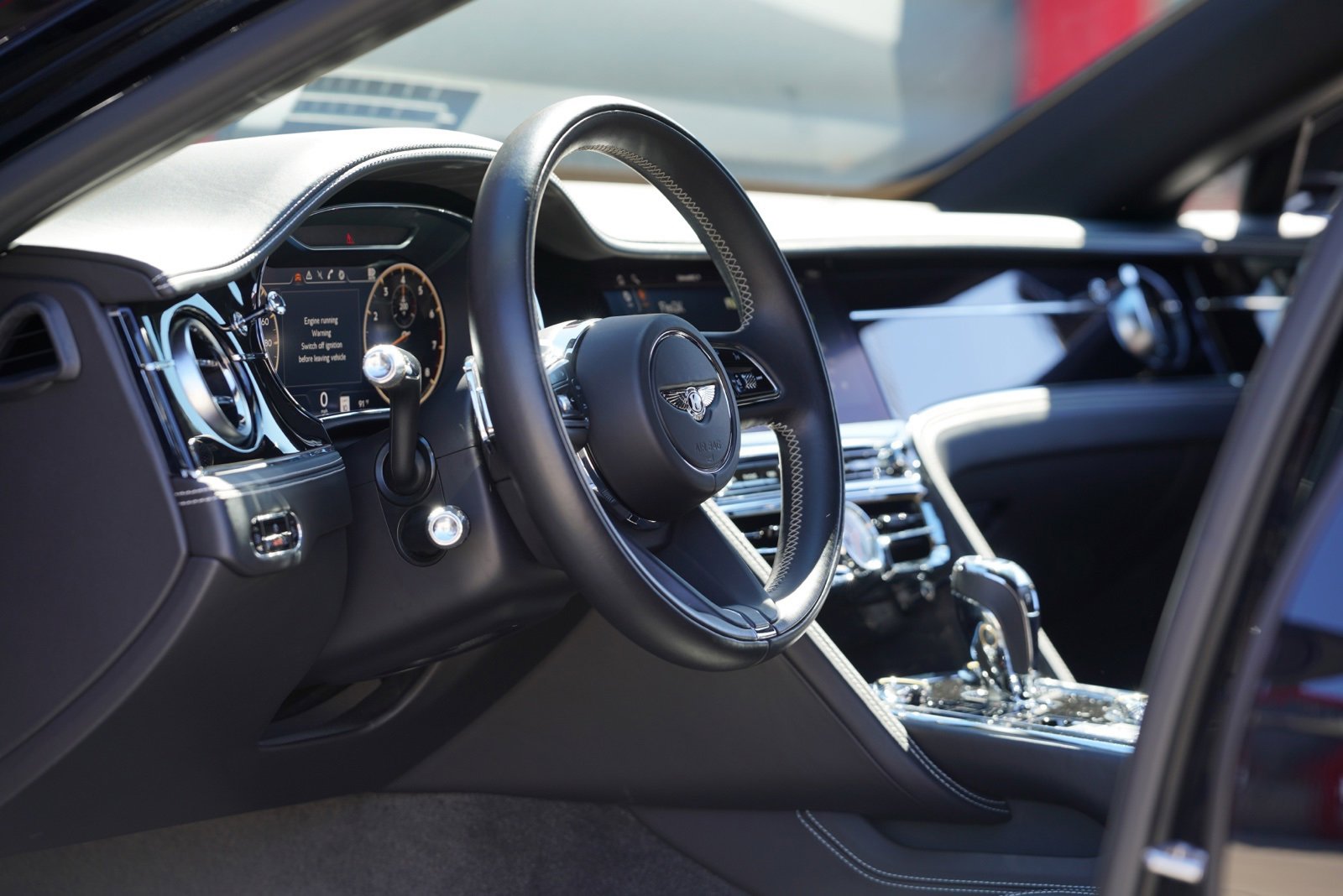 Used 2022 Bentley Flying Spur V8 image 3