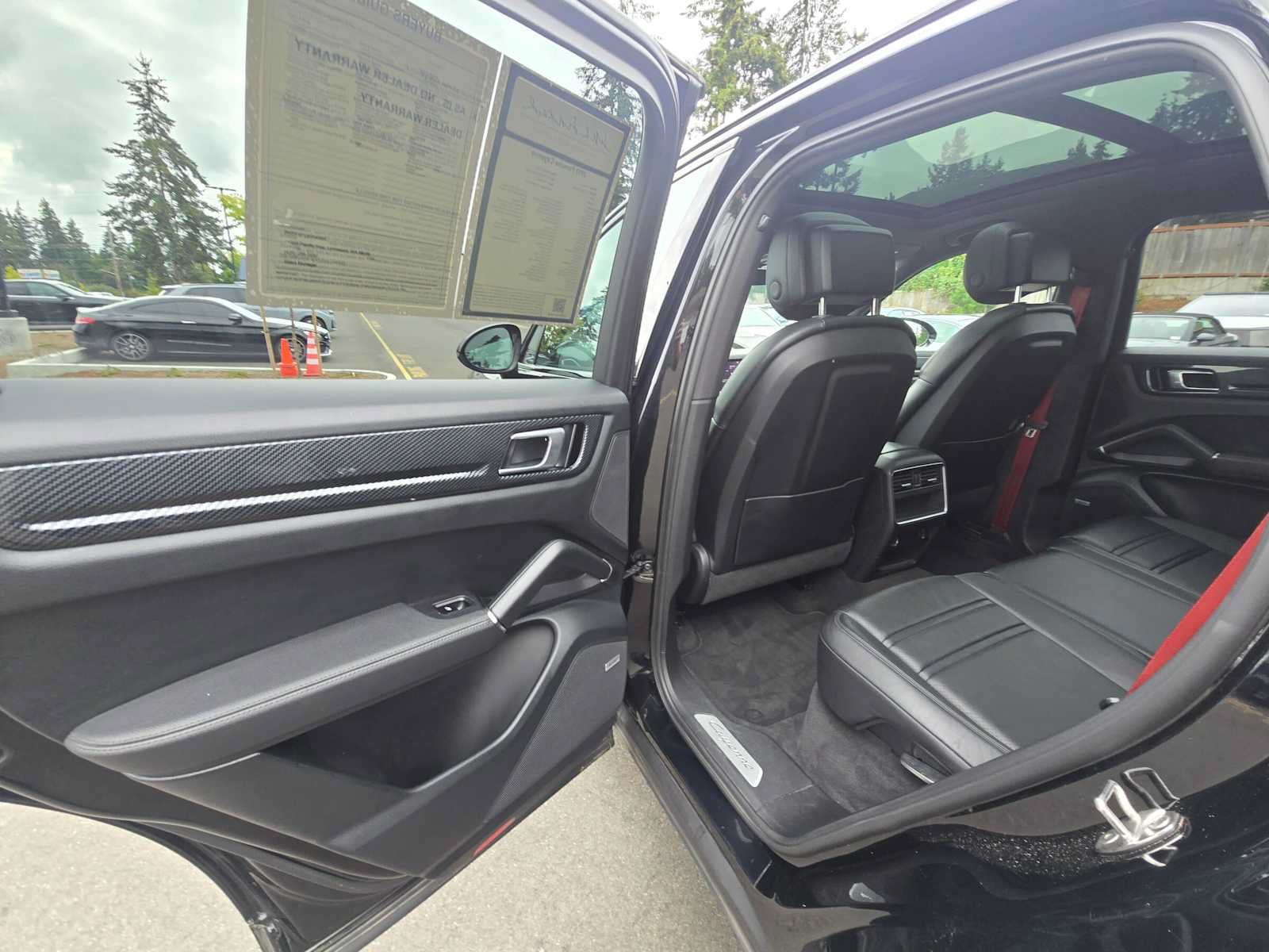 Used 2019 Porsche Cayenne AWD/4WD image 14