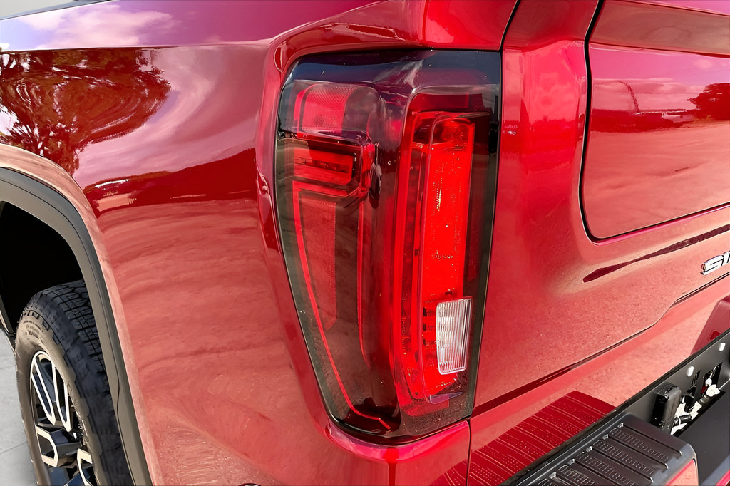 Used 2025 GMC Sierra 1500 AT4 w/ AT4 Premium Package AWD/4WD image 30