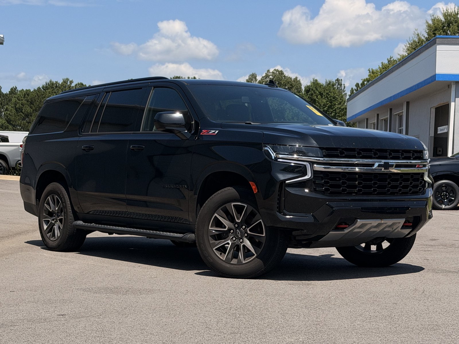 Used 2021 Chevrolet Suburban Z71 w/ Rear Media and Nav Package AWD/4WD image 2