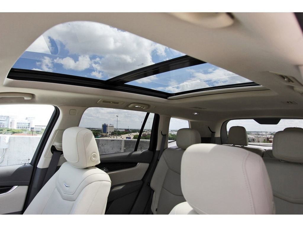 Used 2022 Cadillac XT6 Premium Luxury w/ Technology Package image 29