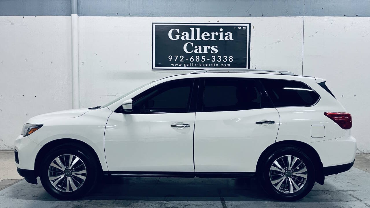 Used 2019 Nissan Pathfinder S FWD image 1
