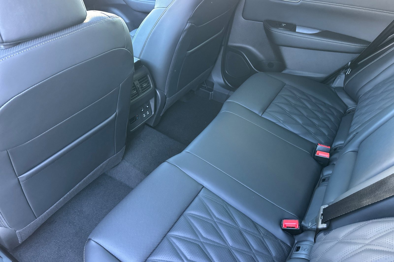 New 2026 Nissan Rogue Platinum w/ Platinum Premium Package image 9