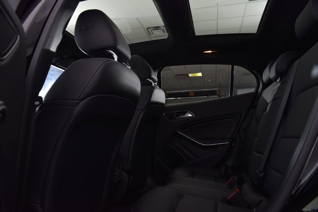 Used 2018 Mercedes-Benz GLA 250 4MATIC image 23