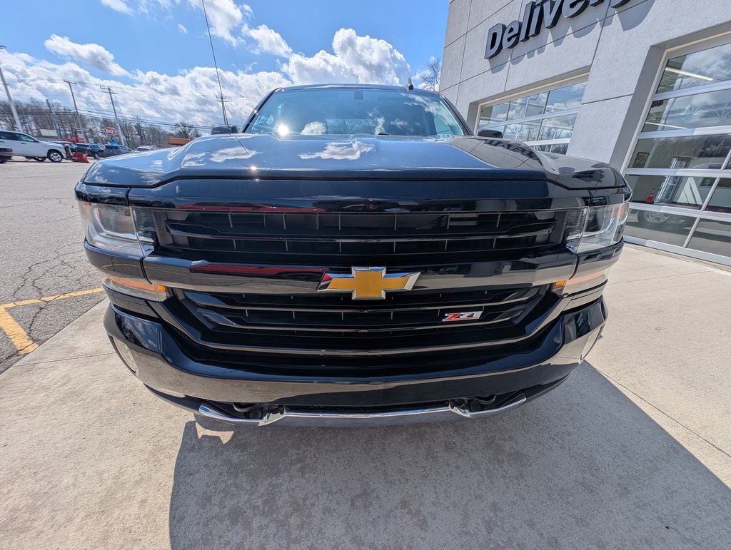 Used 2018 Chevrolet Silverado 1500 LT w/ All Star Edition image 9