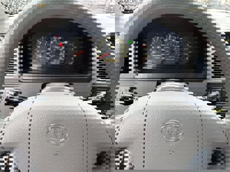 Used 2005 Kia Rio Sedan image 34