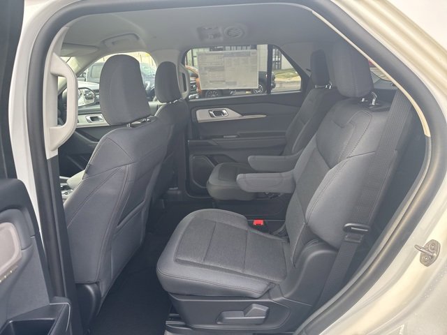 Used 2025 Ford Explorer Active image 28