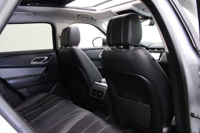 Used 2020 Land Rover Range Rover Velar S AWD/4WD image 28
