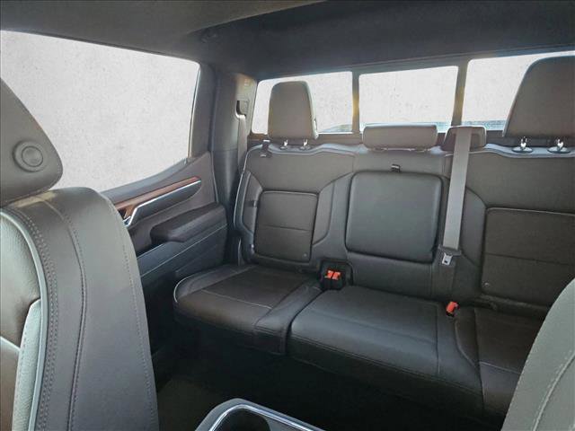 Used 2023 GMC Sierra 1500 Denali w/ Denali Reserve Package AWD/4WD image 13