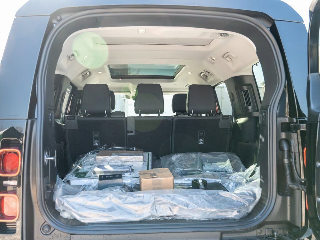 New 2025 Land Rover Defender 130 S image 25