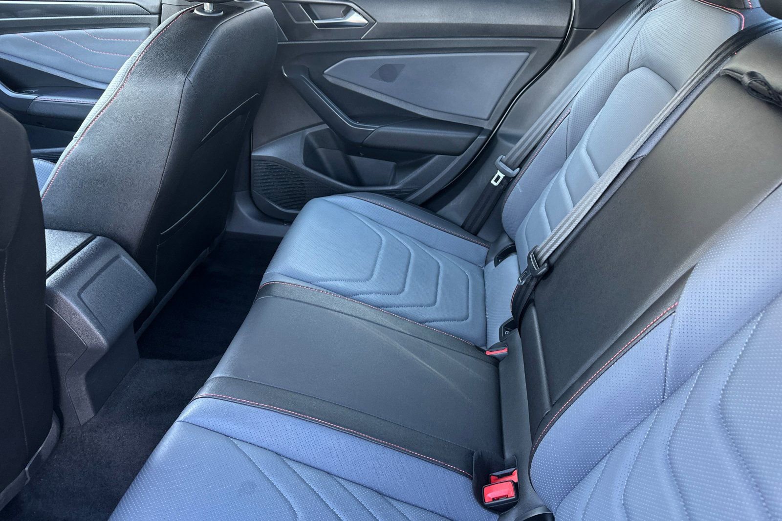 Used 2025 Volkswagen Jetta GLI Autobahn image 12