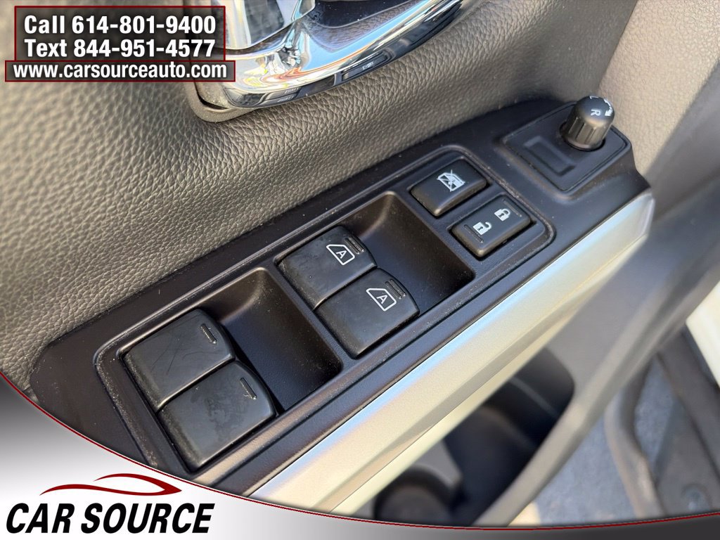 Used 2020 Nissan Titan SV w/ SV Convenience Package AWD/4WD image 16