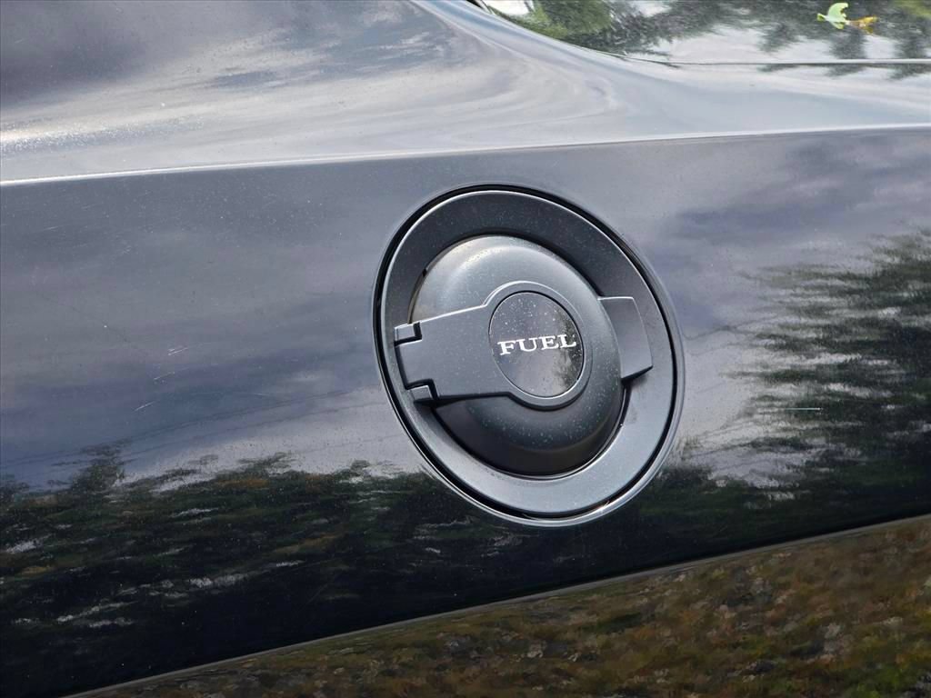 Used 2019 Dodge Challenger SXT w/ Blacktop Package RWD image 16