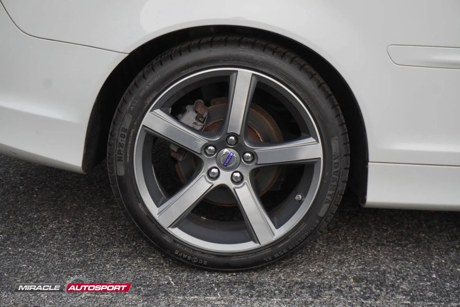 Used 2012 Volvo C70 T5 w/ Dynamic Trim Pkg image 11