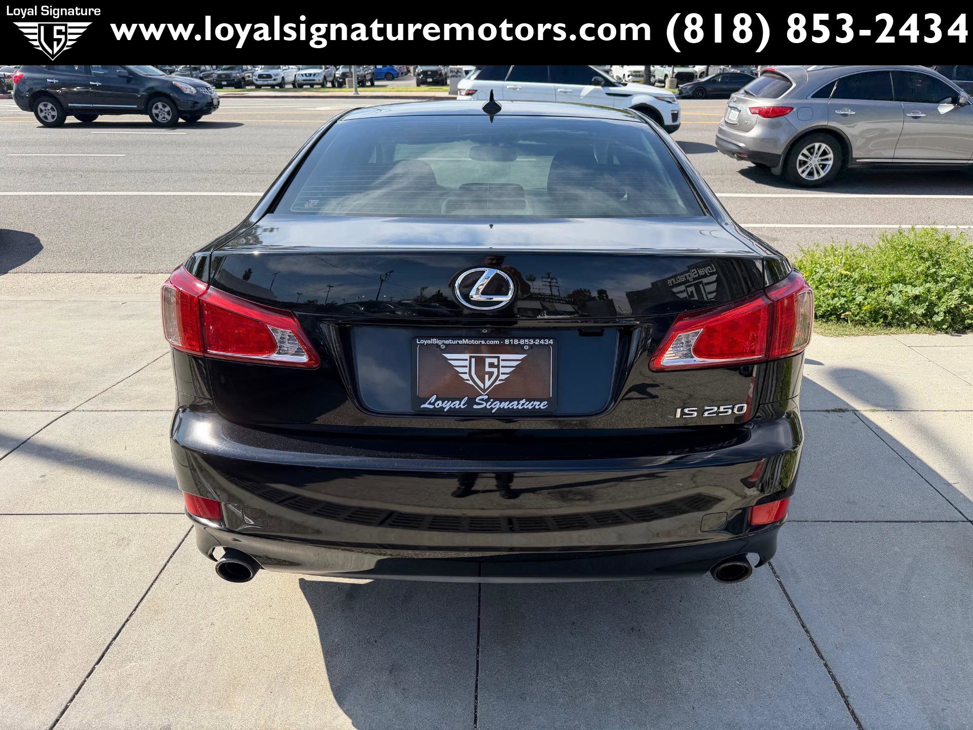 Used 2012 Lexus IS 250 w/ Premium Pkg Value Edition RWD image 6