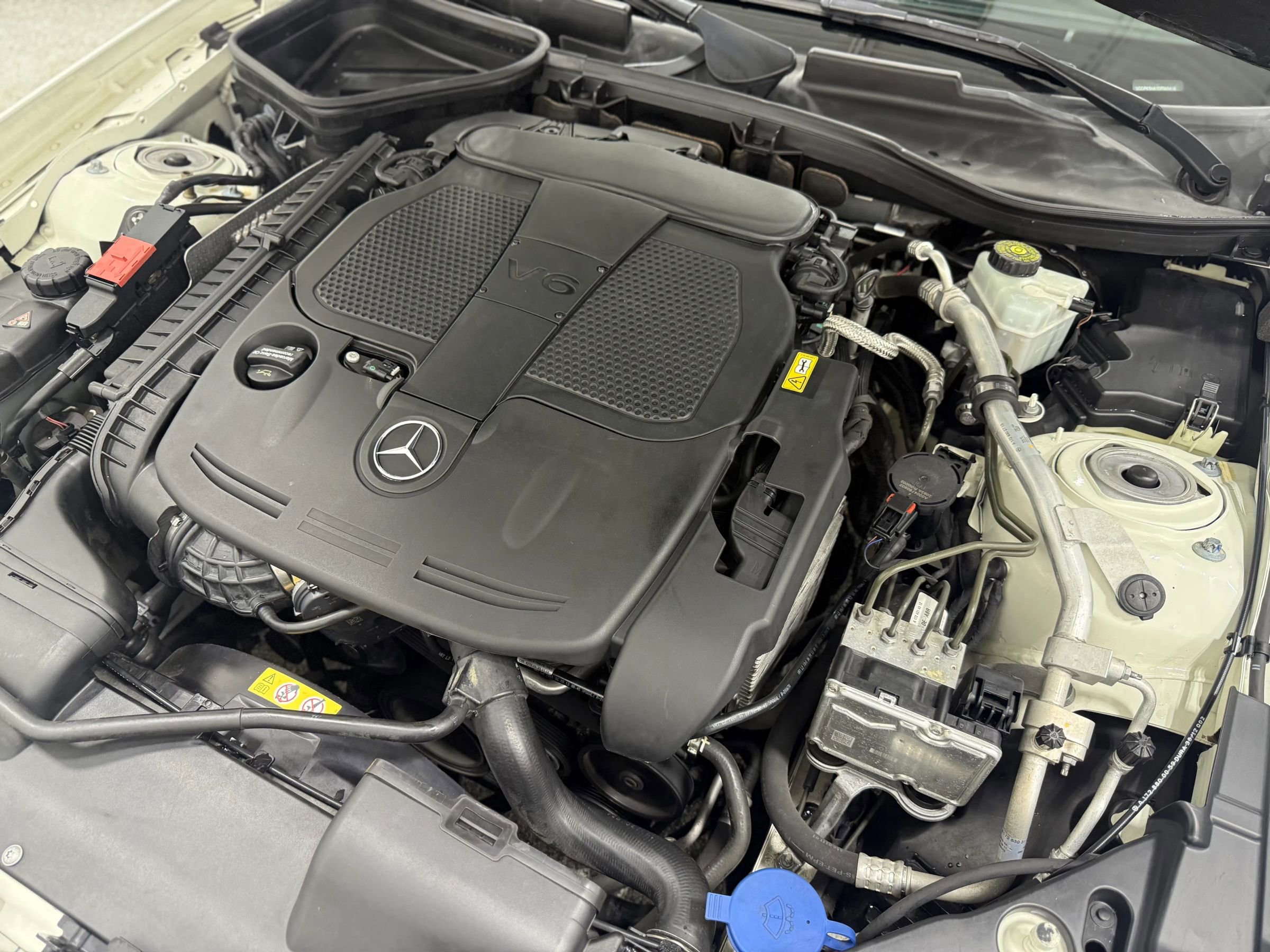 Used 2013 Mercedes-Benz SLK 350 image 35