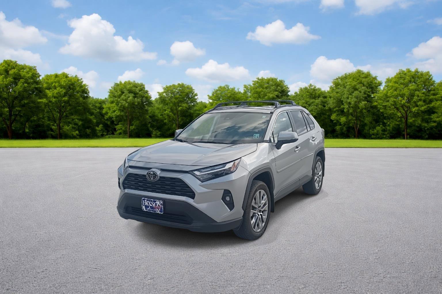 Used 2024 Toyota RAV4 XLE Premium FWD image 3